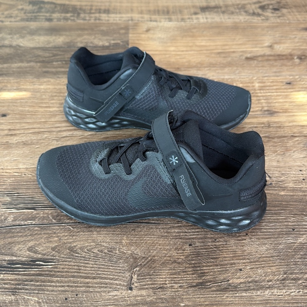 Nike Flyease Kids Black Sneakers Youth size 3 - Picture 13 of 13